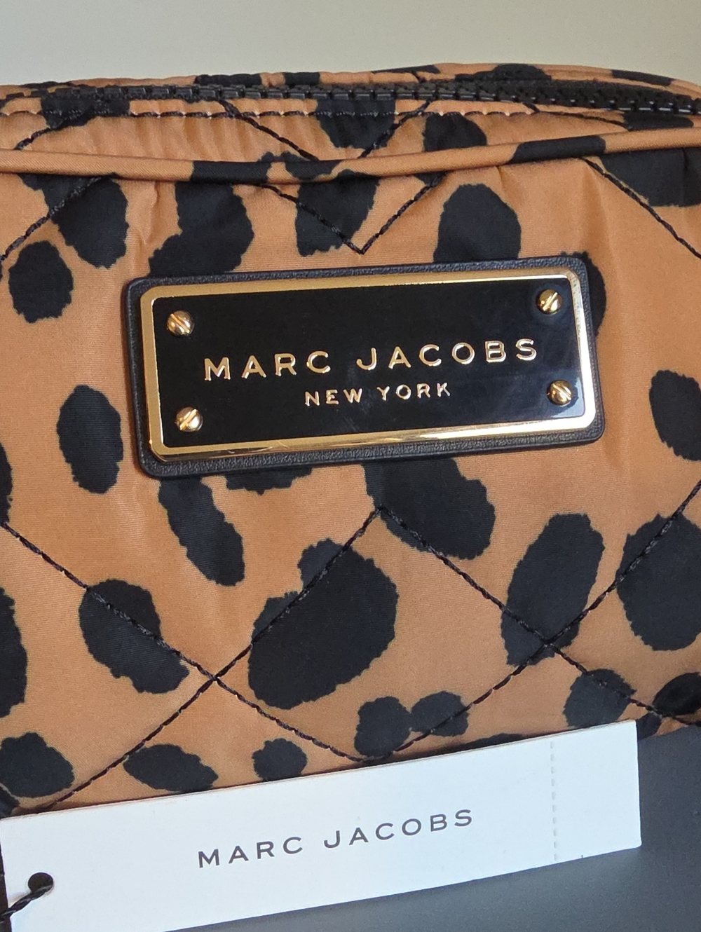 MARC JACOBS NEW YORK NWT Leopard Print Quilted Nylon Cpsmetic Bag - Picture 3 of 12